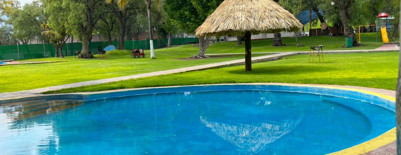 Alberca de agua termal